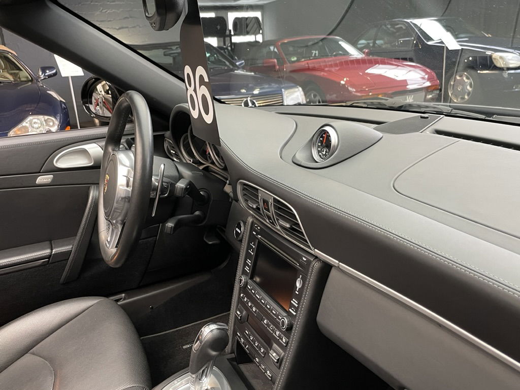 Porsche 997.2 Carrera GTS