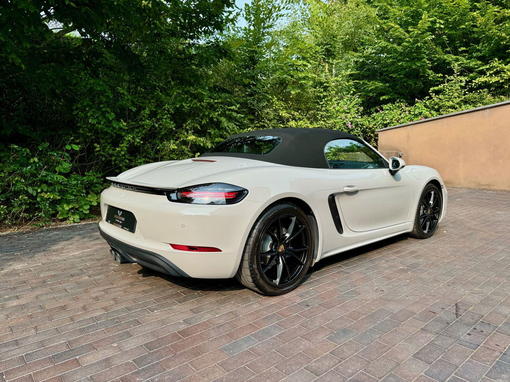 Porsche 718 Boxster