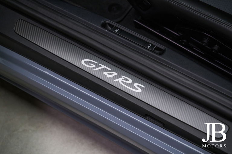 Porsche 718 Cayman GT4 RS