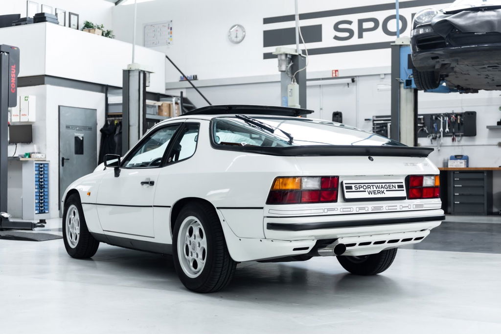 Porsche 924 S