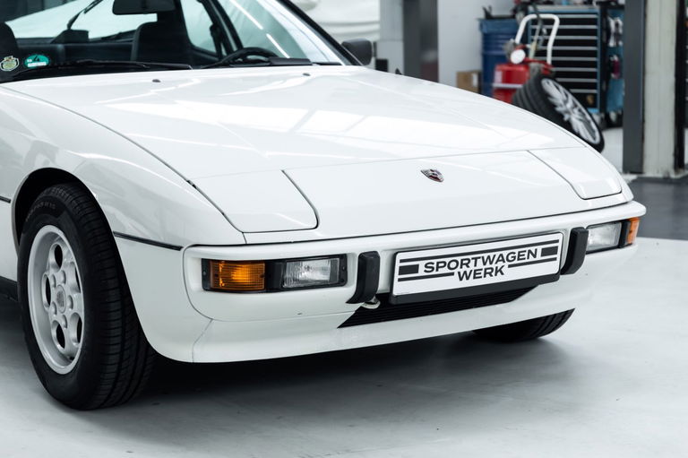 Porsche 924 S