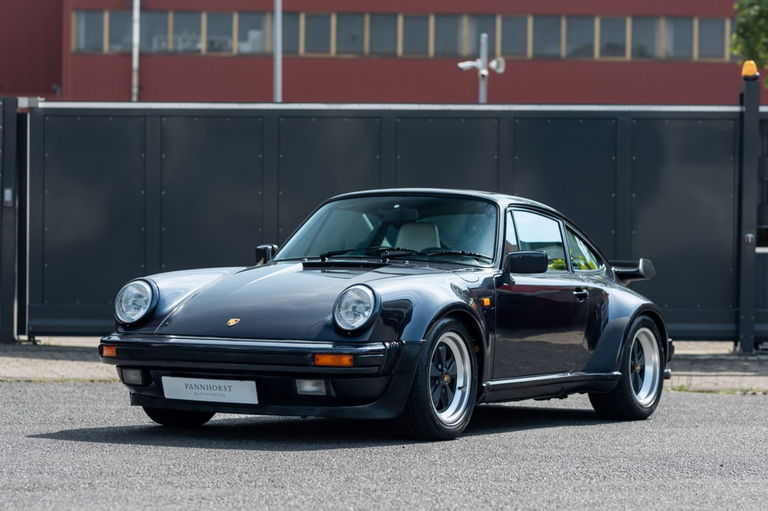 Porsche 911 Turbo 3.3