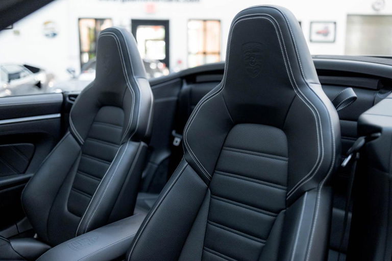 Porsche 992 Carrera 4S