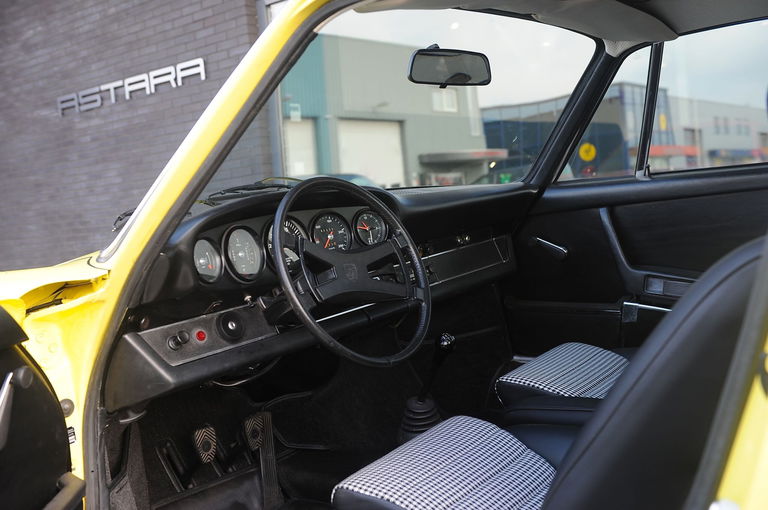 Porsche 911 E