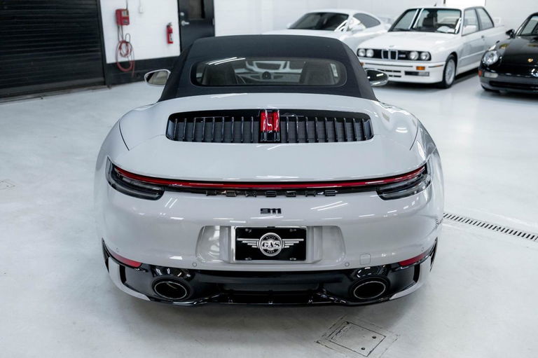 Porsche 992 Carrera 4S