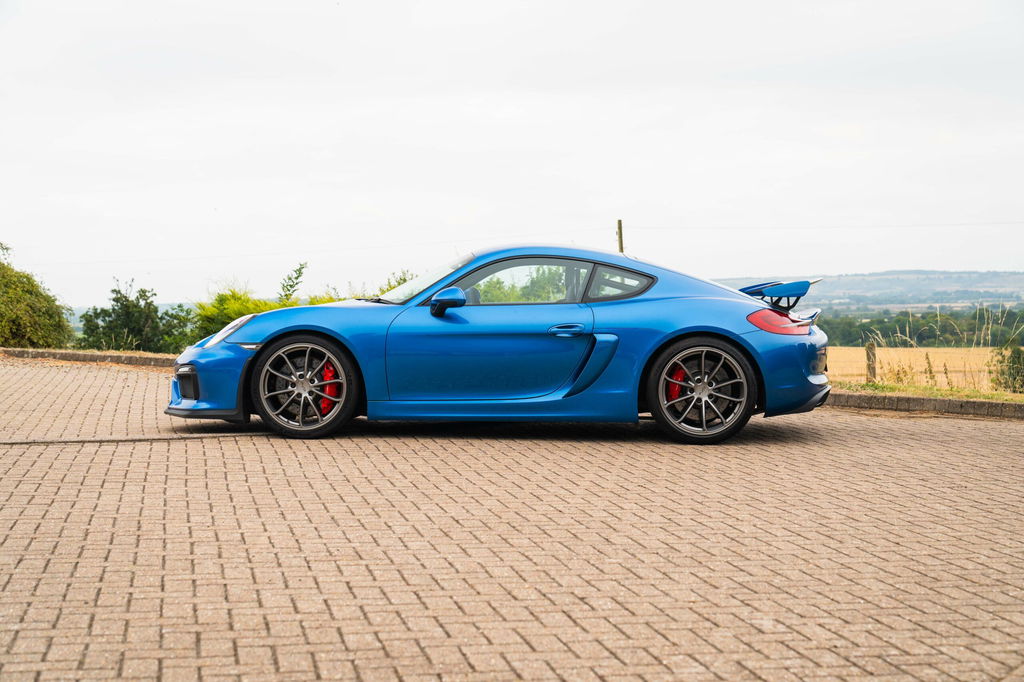 Porsche 981 Cayman GT4