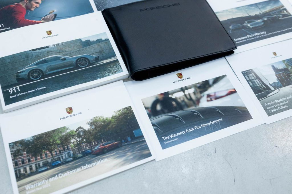 Porsche 992 Carrera 4S