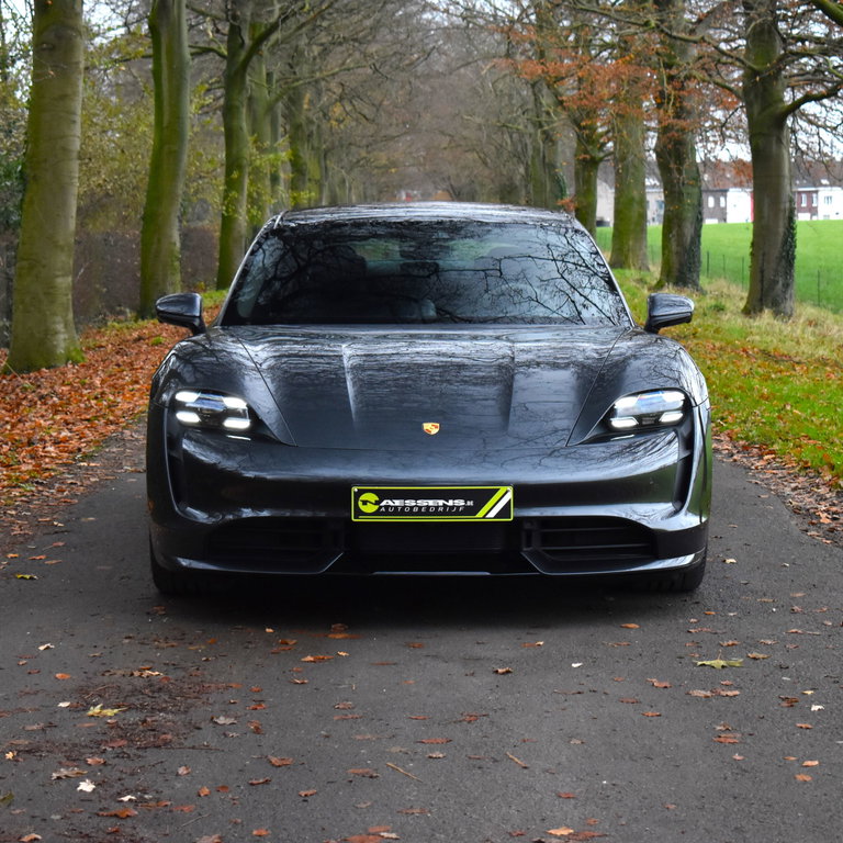 Porsche Taycan Turbo