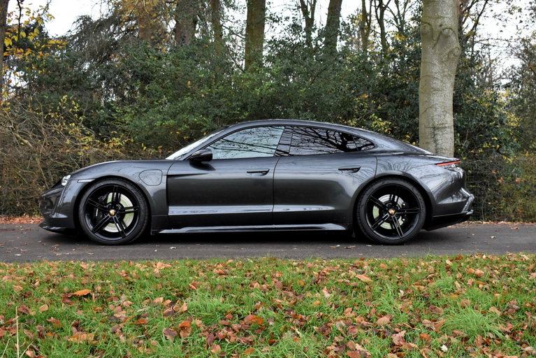 Porsche Taycan Turbo