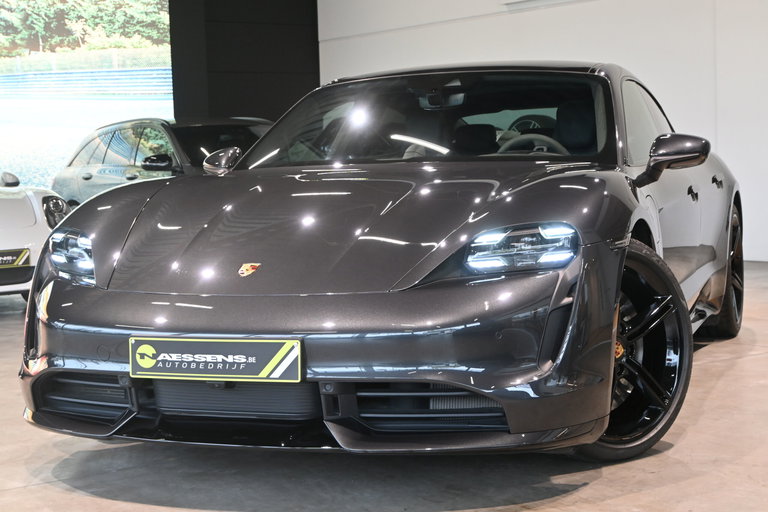 Porsche Taycan Turbo