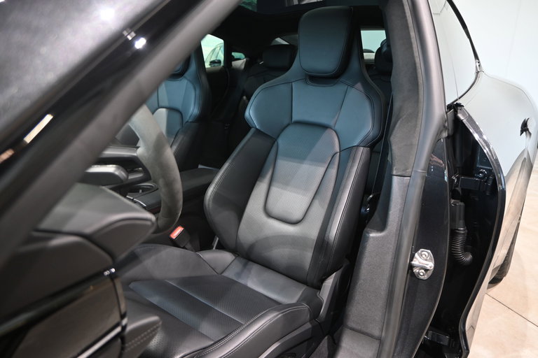 Porsche Taycan Turbo