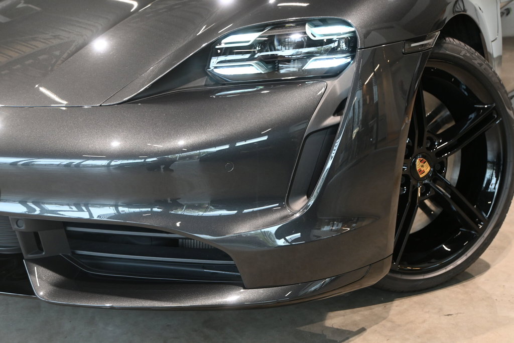 Porsche Taycan Turbo