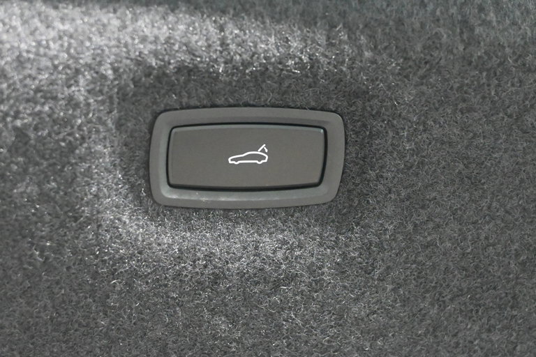 Porsche Taycan Turbo