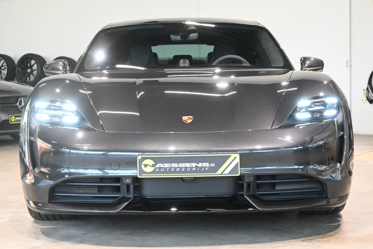 Porsche Taycan Turbo