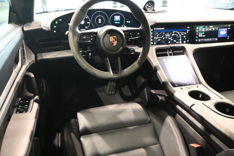 Porsche Taycan Turbo