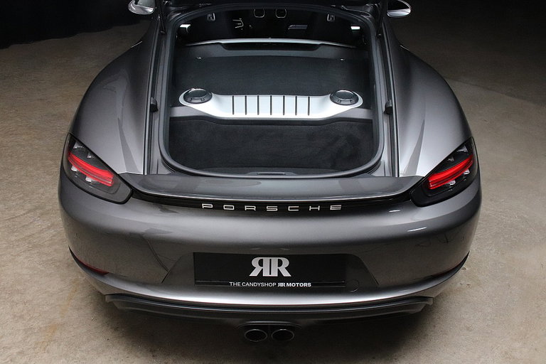 Porsche 718 Cayman