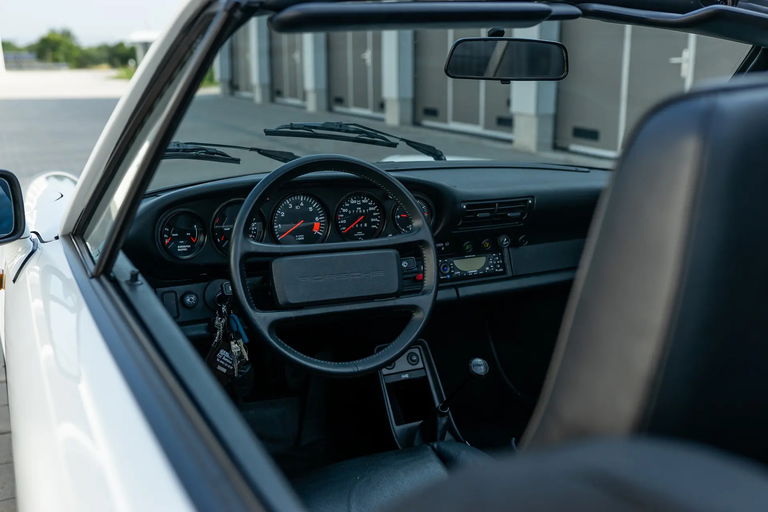 Porsche 911 Carrera 3.2