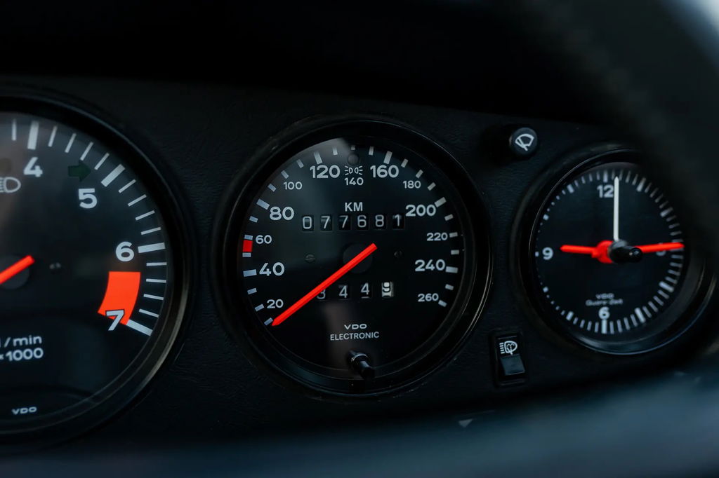 Porsche 911 Carrera 3.2