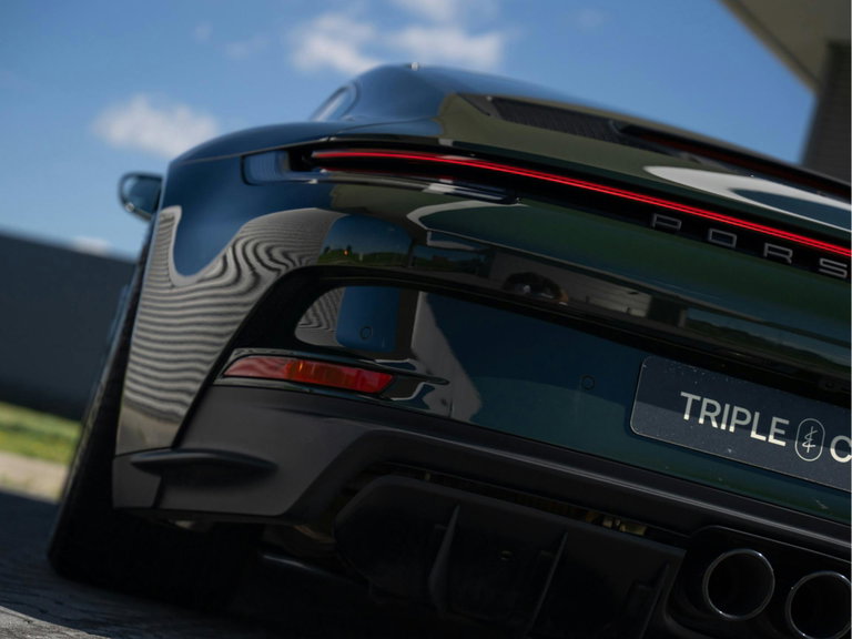 Porsche 992 GT3 Touring