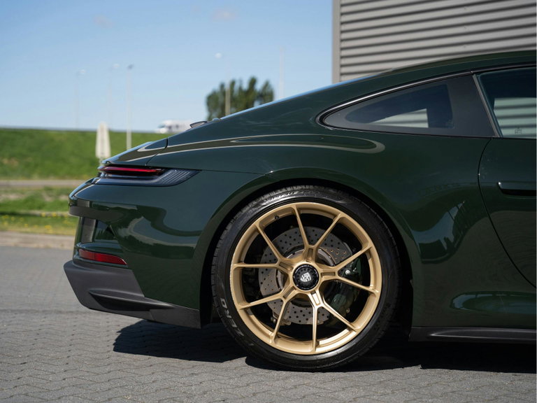 Porsche 992 GT3 Touring