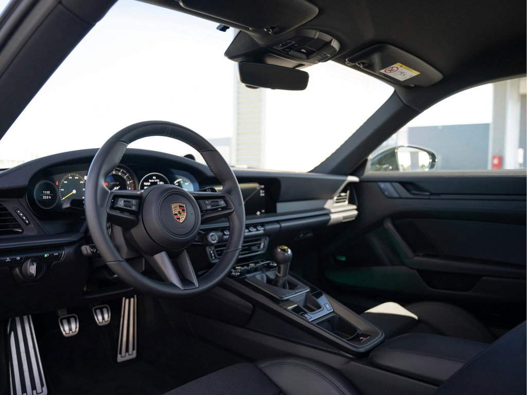 Porsche 992 GT3 Touring