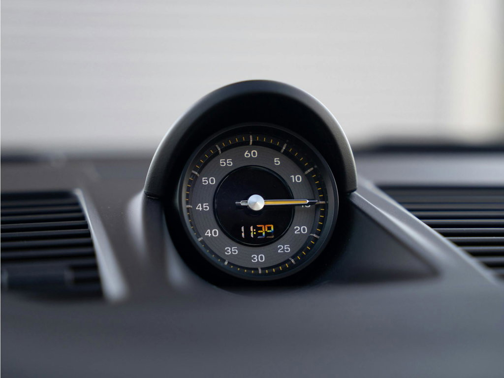 Porsche 992 GT3 Touring