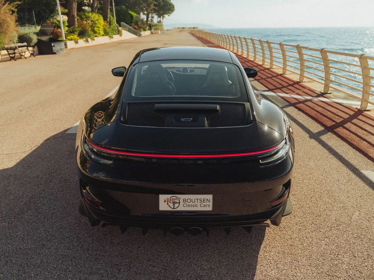 Porsche 992 GT3 Touring