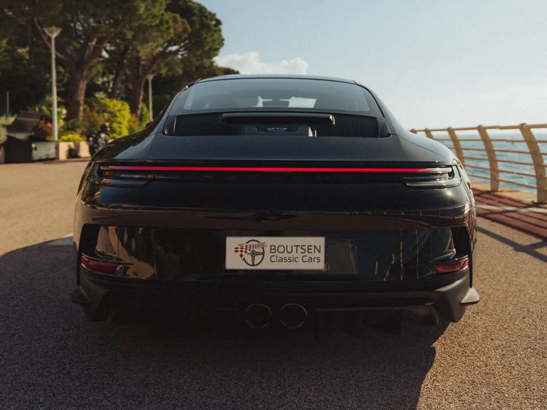 Porsche 992 GT3 Touring