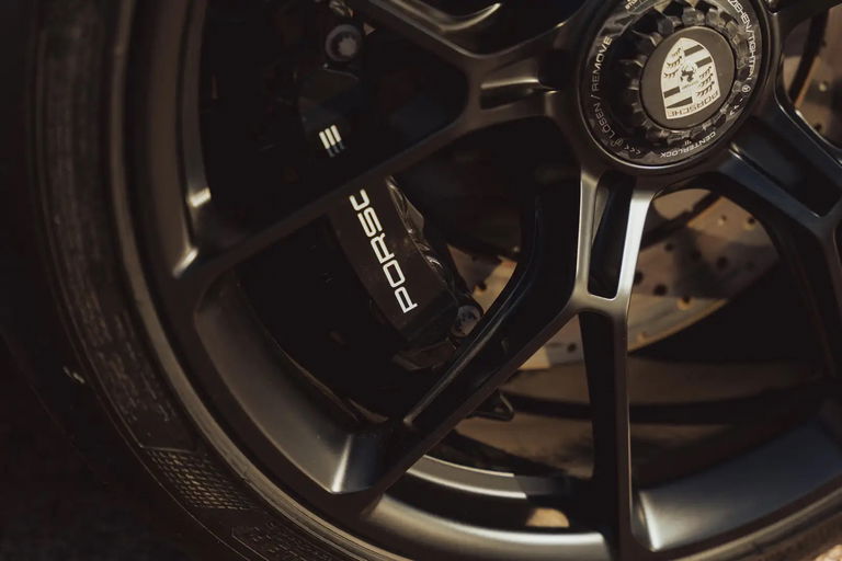 Porsche 992 GT3 Touring