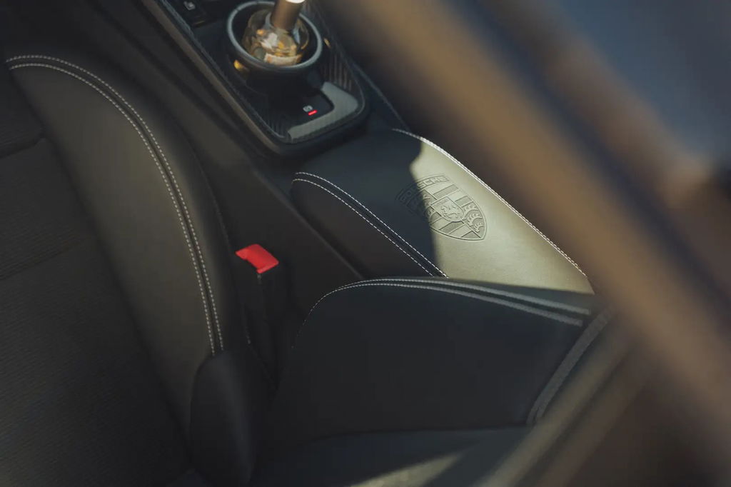 Porsche 992 GT3 Touring