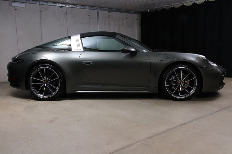 Porsche 992 Targa 4