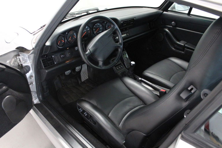 Porsche 993 Carrera 4S
