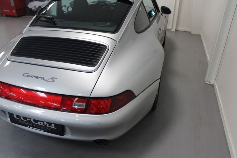 Porsche 993 Carrera 4S