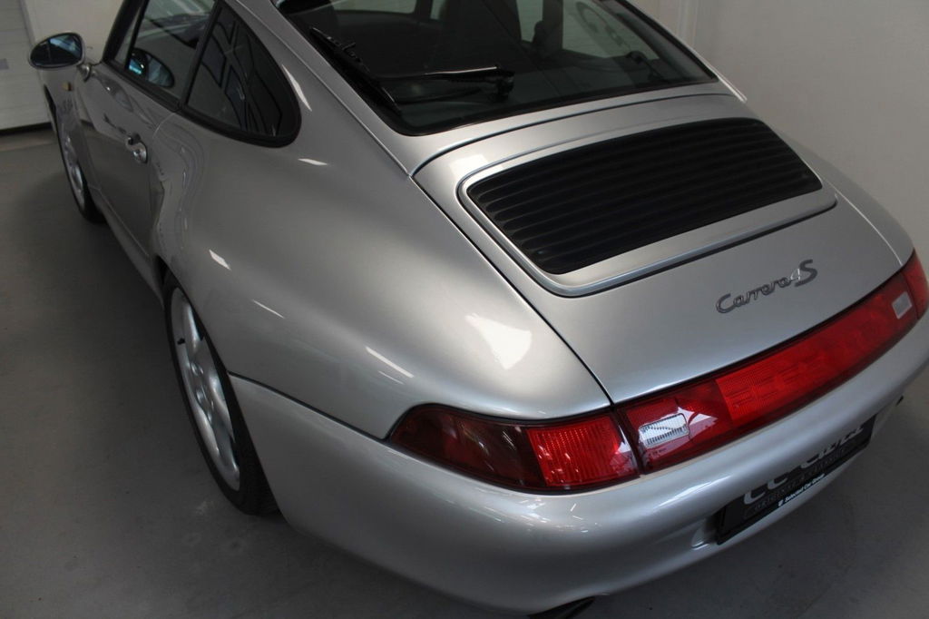 Porsche 993 Carrera 4S