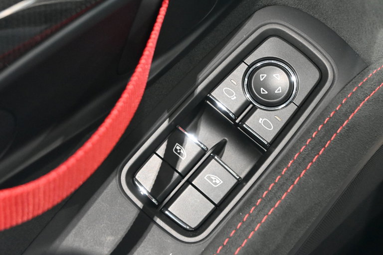 Porsche 718 Cayman GT4