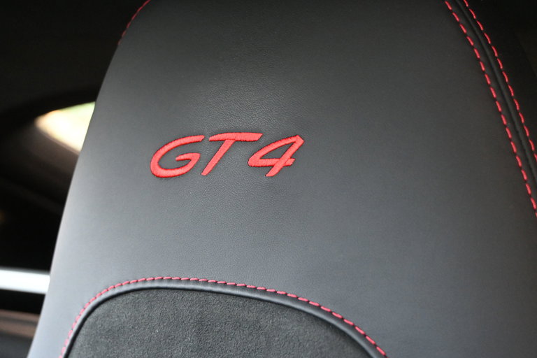 Porsche 718 Cayman GT4