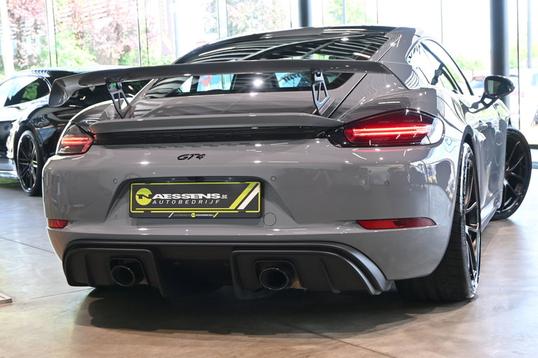 Porsche 718 Cayman GT4