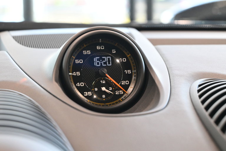 Porsche 718 Cayman GT4