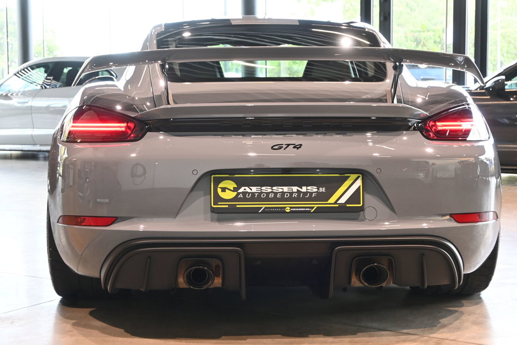Porsche 718 Cayman GT4
