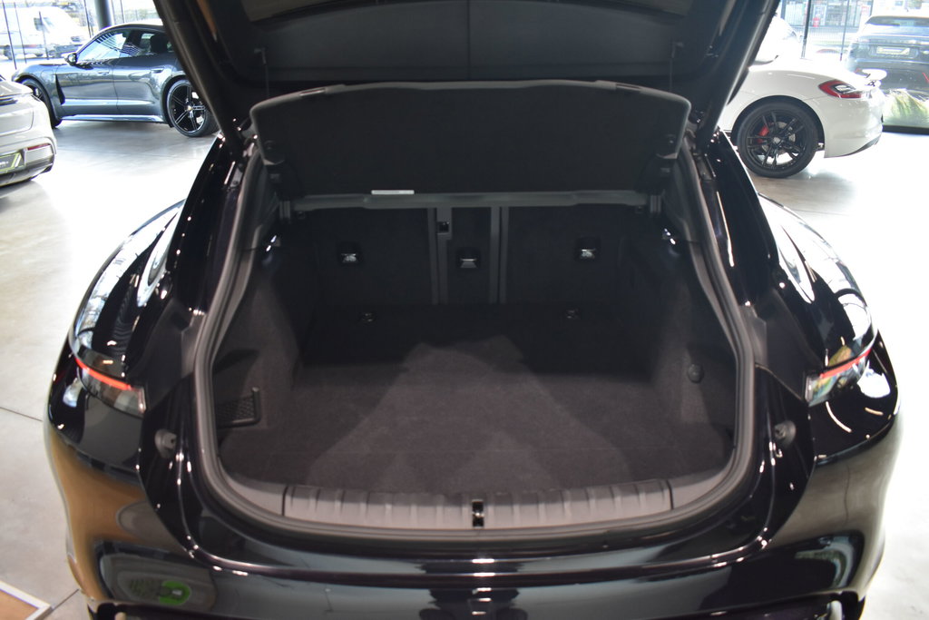 Porsche Taycan 4 Cross Turismo