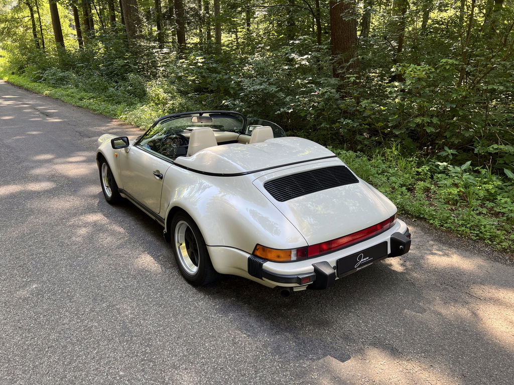 Porsche 911 Carrera 3.2 Speedster