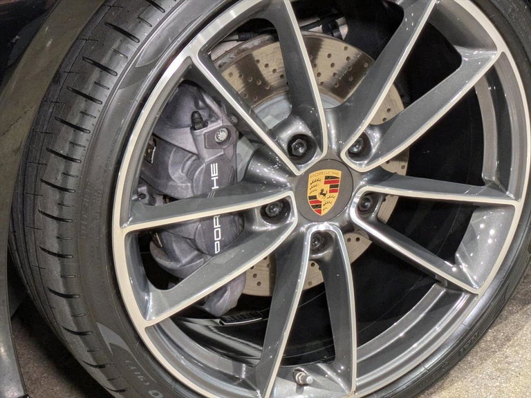 Porsche 992 Carrera