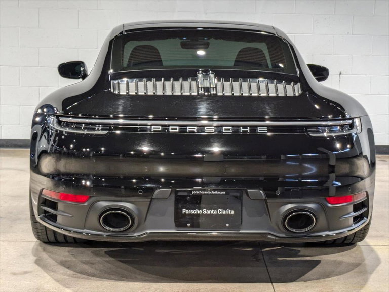 Porsche 992 Carrera