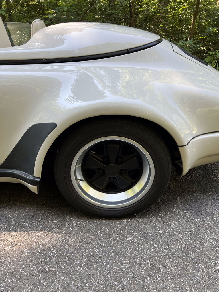 Porsche 911 Carrera 3.2 Speedster