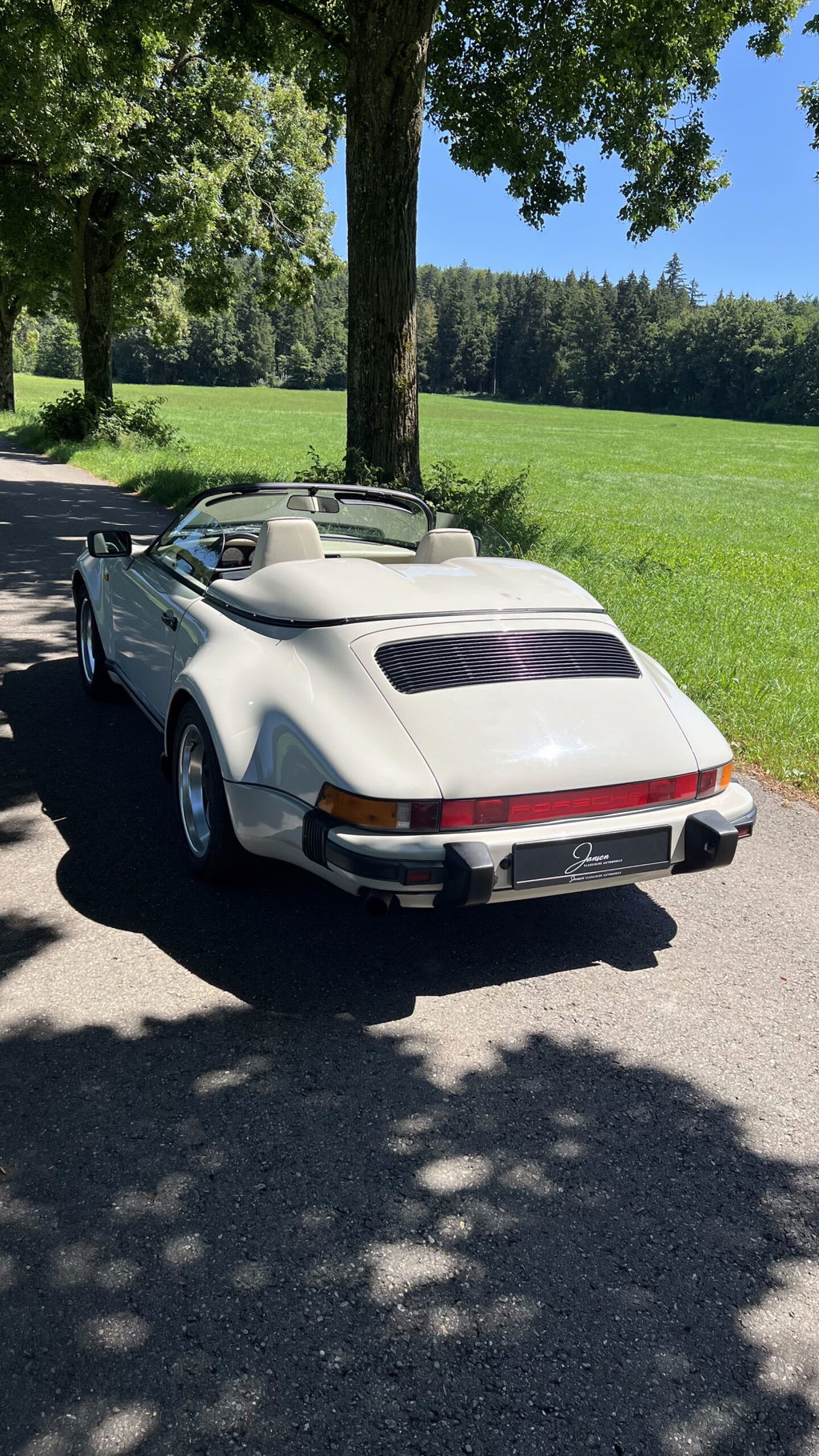 Porsche 911 Carrera 3.2 Speedster