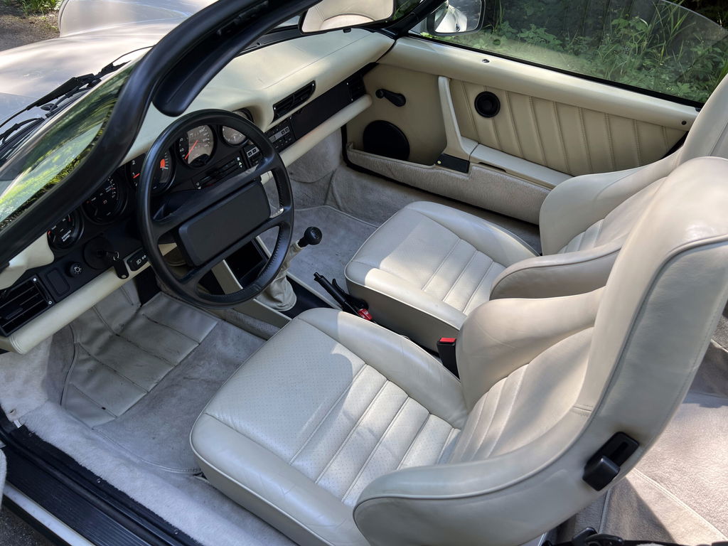 Porsche 911 Carrera 3.2 Speedster
