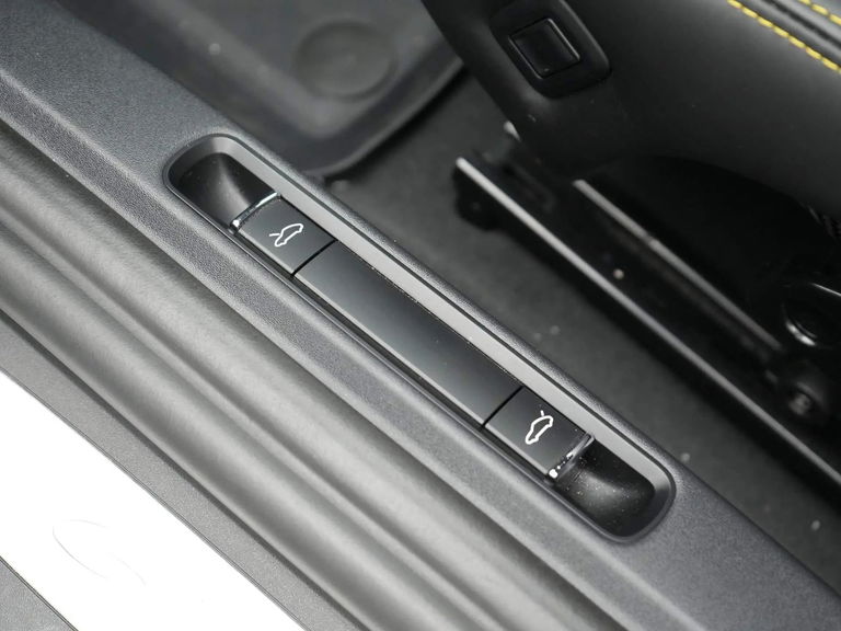 Porsche 718 Cayman GT4