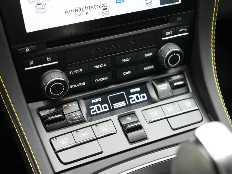 Porsche 718 Cayman GT4