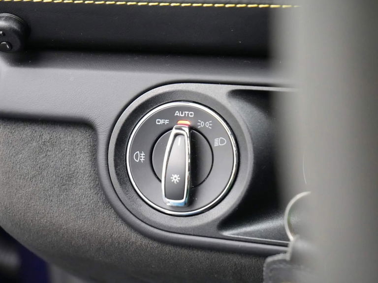 Porsche 718 Cayman GT4