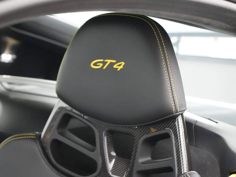 Porsche 718 Cayman GT4